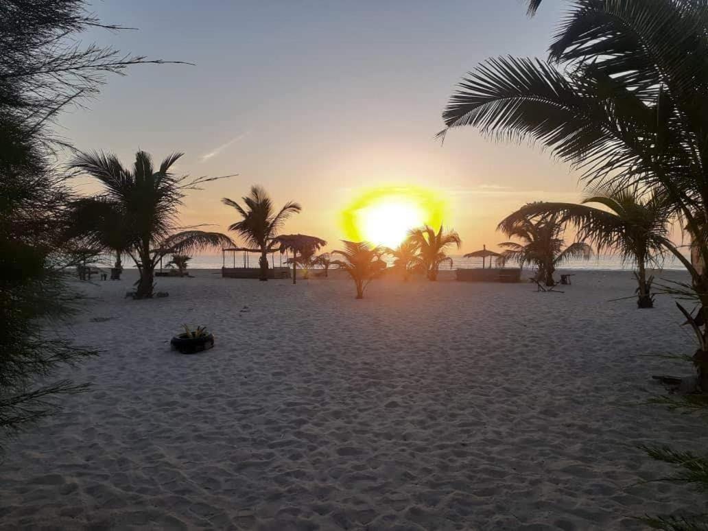 Santana Beachclub Sanyang Bagian luar foto