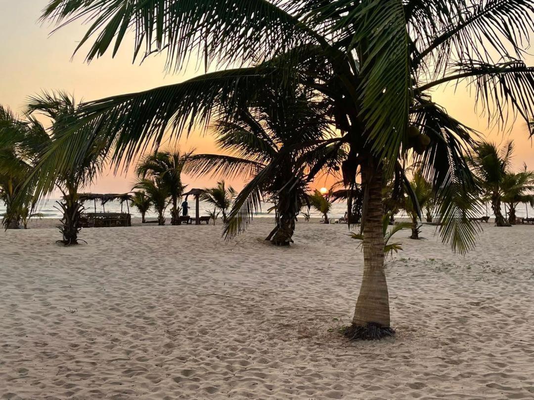 Santana Beachclub Sanyang Bagian luar foto