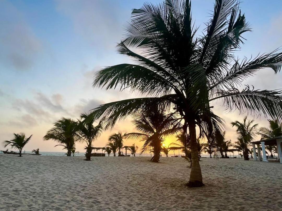 Santana Beachclub Sanyang Bagian luar foto